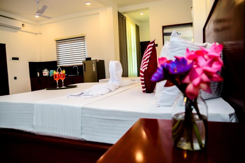 Bed, Photo of the whole room, Bedroom, air conditioner