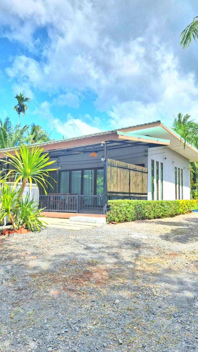 Amantra homestay & village Resort in Surat Thani Changwat