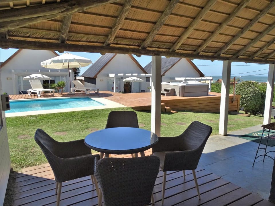 Kanaloah Lodge & Cabins Cabin in Rocha Department, Uruguay
