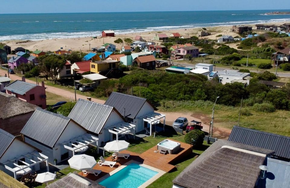 Kanaloah Lodge & Cabins Cabin in Rocha Department, Uruguay