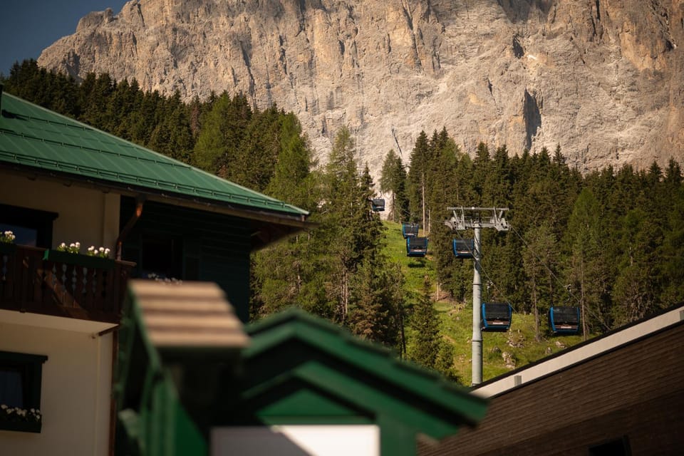 Property building, Nearby landmark, Natural landscape, Mountain view