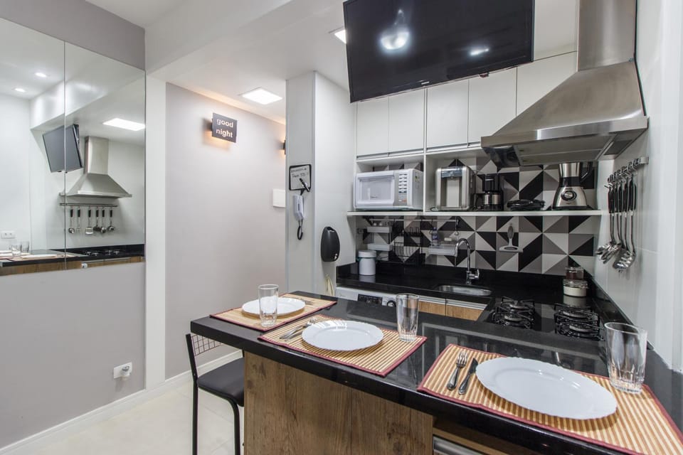 STUDIO ACONCHEGANTE à 3 min da praia de copa! Apartment in Rio de Janeiro