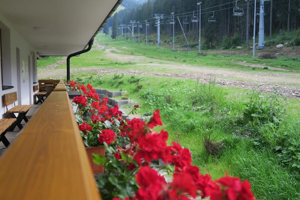 Balcony/Terrace, Hiking