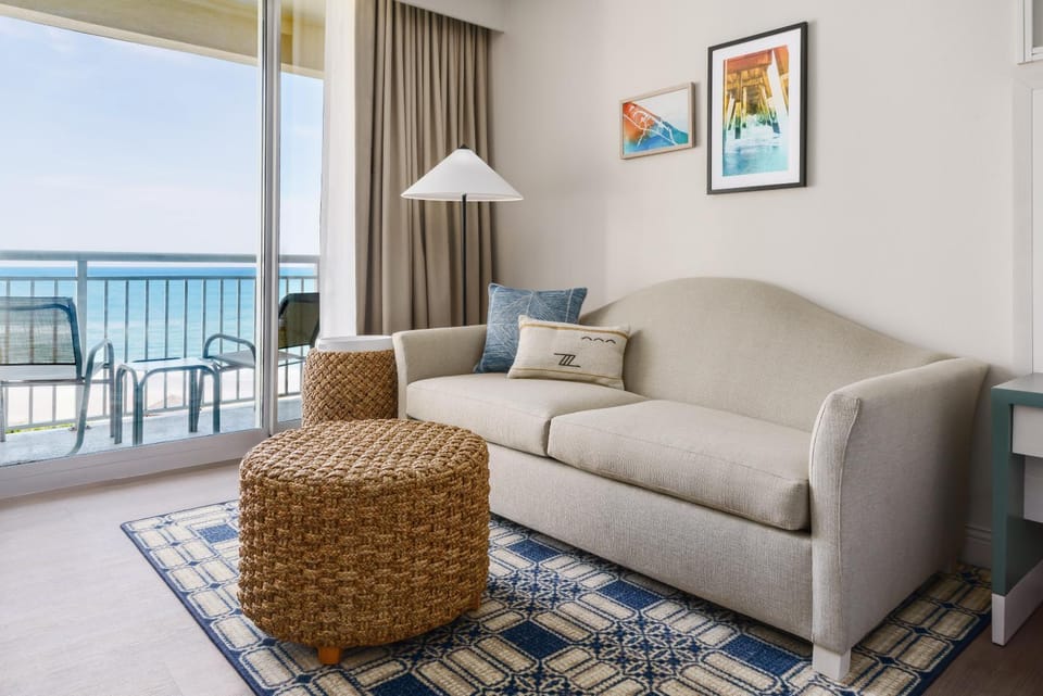 Balcony/Terrace, Seating area, Bedroom