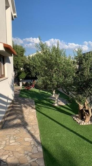 Property building, Garden
