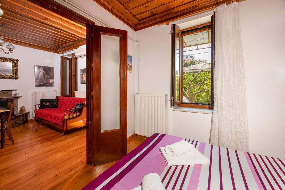 View (from property/room), Living room, Bedroom, flat iron