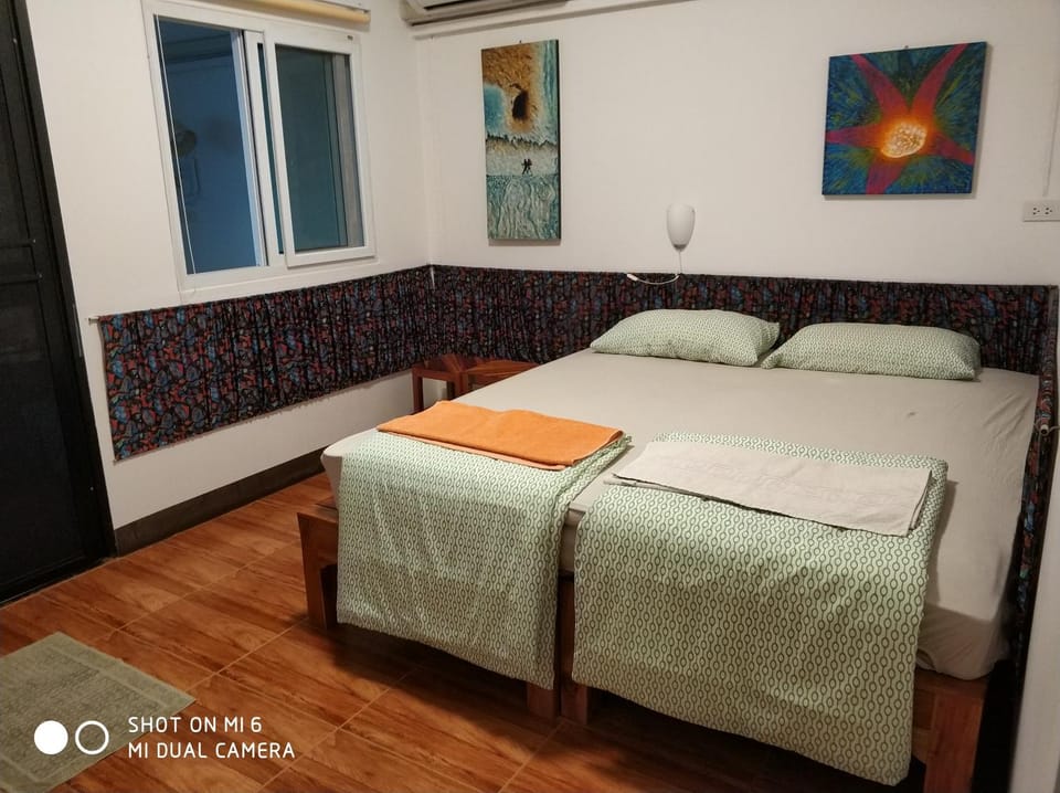 Studio Apartment 12 floor close to MRT in Hua mak Apartment in Bangkok