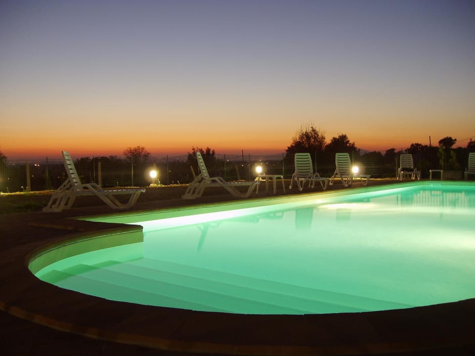 Swimming pool, Swimming pool