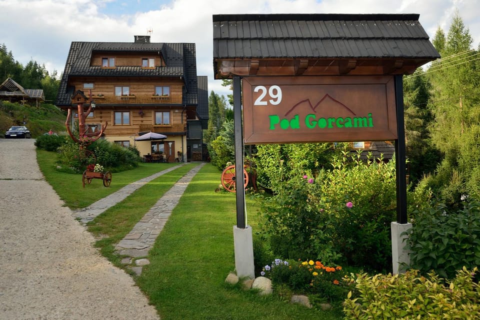 Pod Gorcami Bed and Breakfast in Lesser Poland Voivodeship