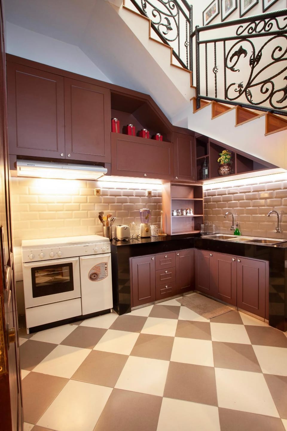 Kitchen or kitchenette
