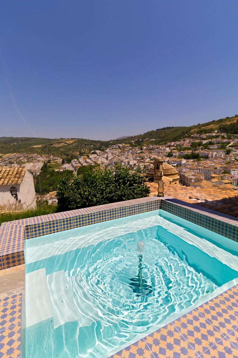 View (from property/room), City view, Garden view, Landmark view, Mountain view, Pool view, Swimming pool