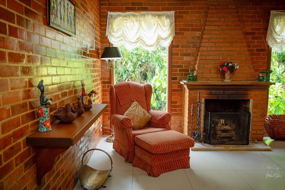 Living room, Seating area, fireplace