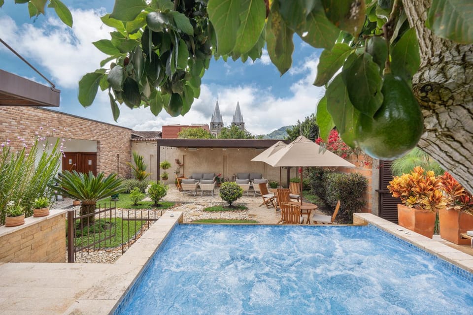 Garden, Hot Tub