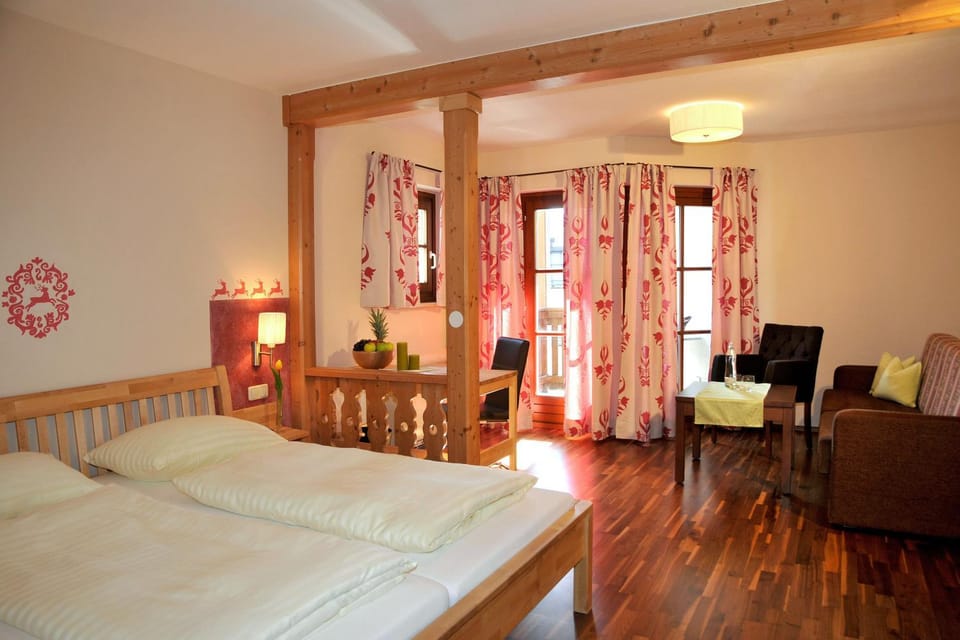 Dachstein West Hotel GmbH-Kirchenwirt Russbach Apartment hotel in Salzburgerland
