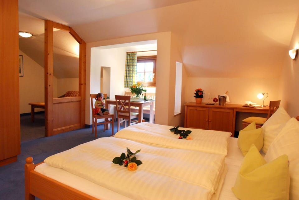 Dachstein West Hotel GmbH-Kirchenwirt Russbach Apartment hotel in Salzburgerland