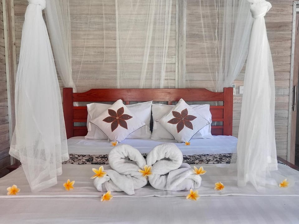 Vista Huts Lembongan Bed and Breakfast in Nusapenida