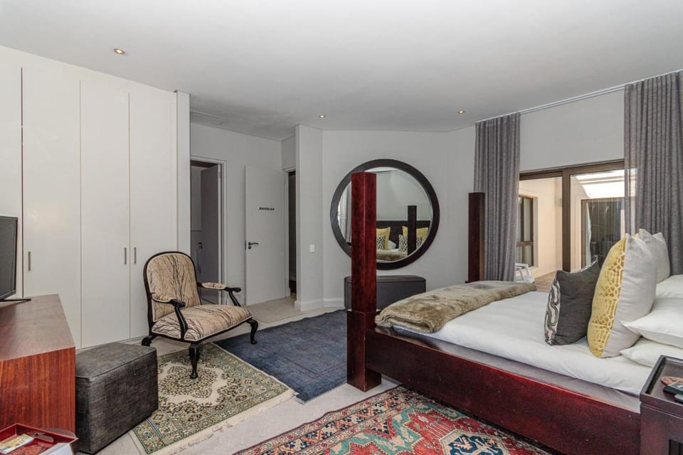 Atlantic Waves Guest House Bed and Breakfast in Cape Town