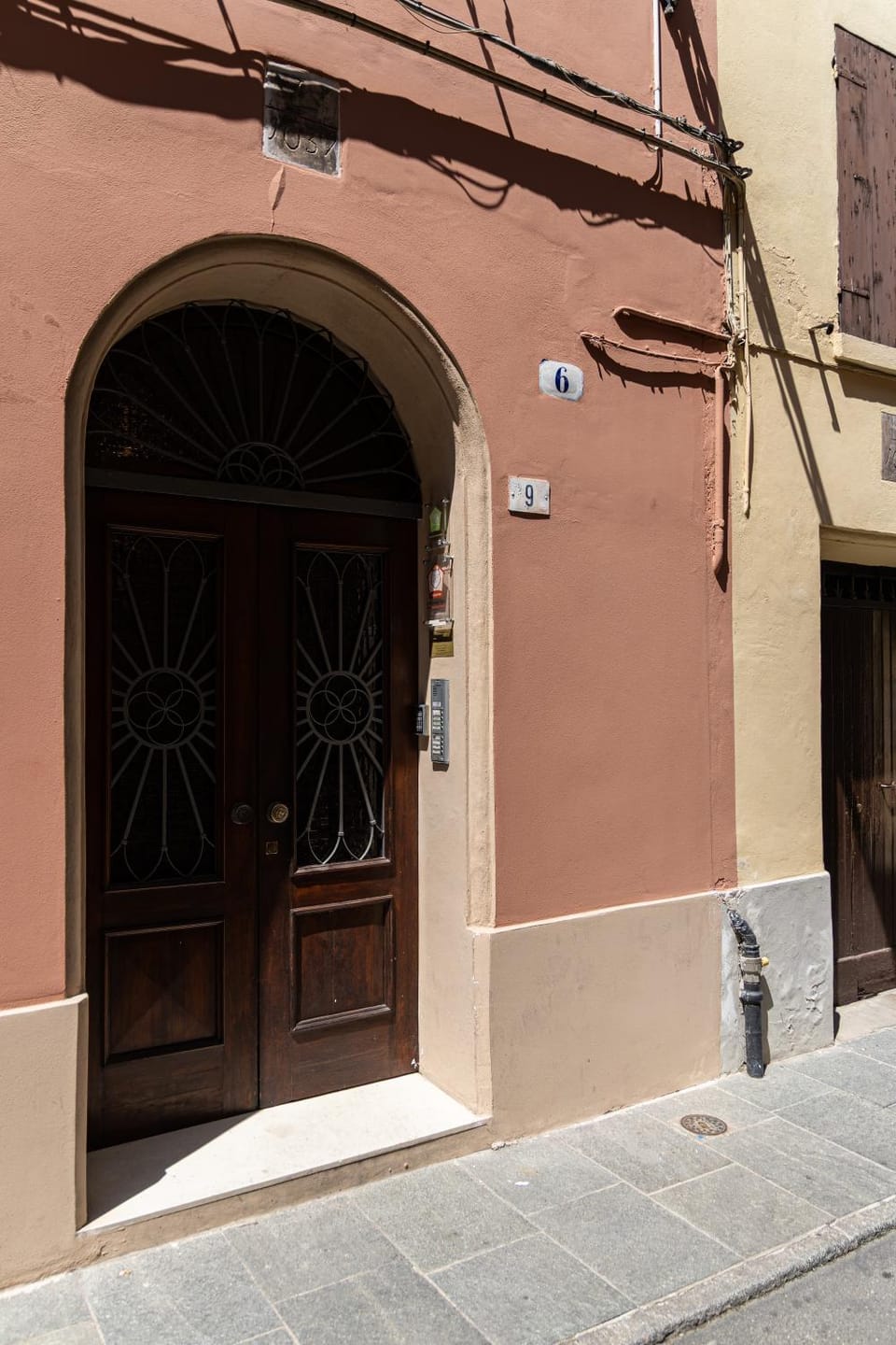 Property building, Facade/entrance