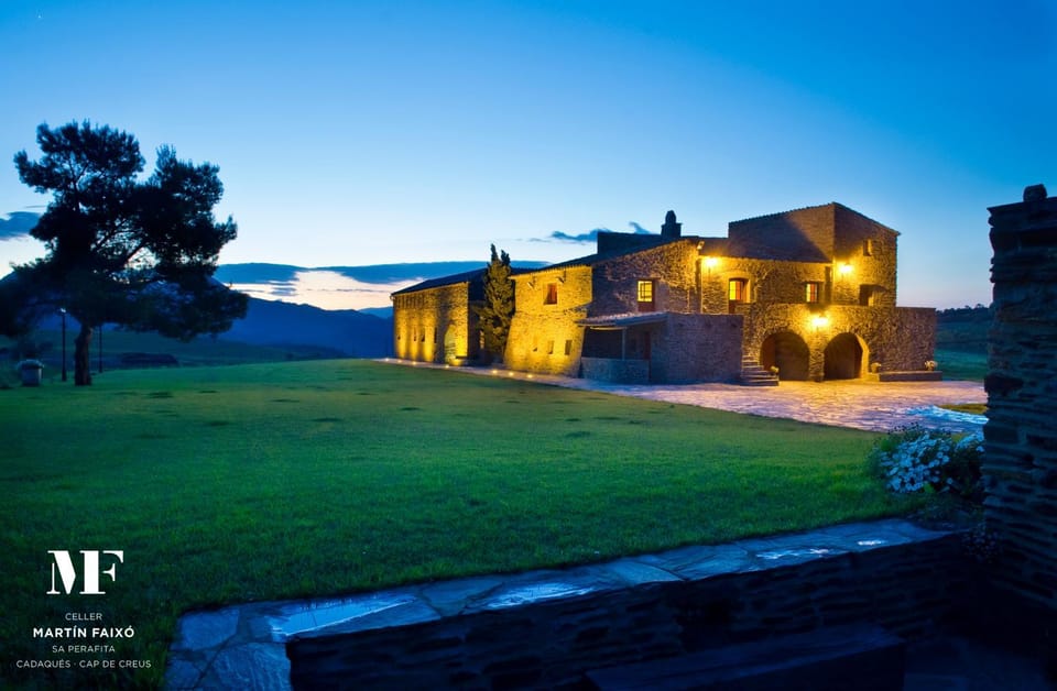 Facade/entrance, Garden, Lobby or reception, Banquet/Function facilities, On site, Pets, Garden view, Sunset