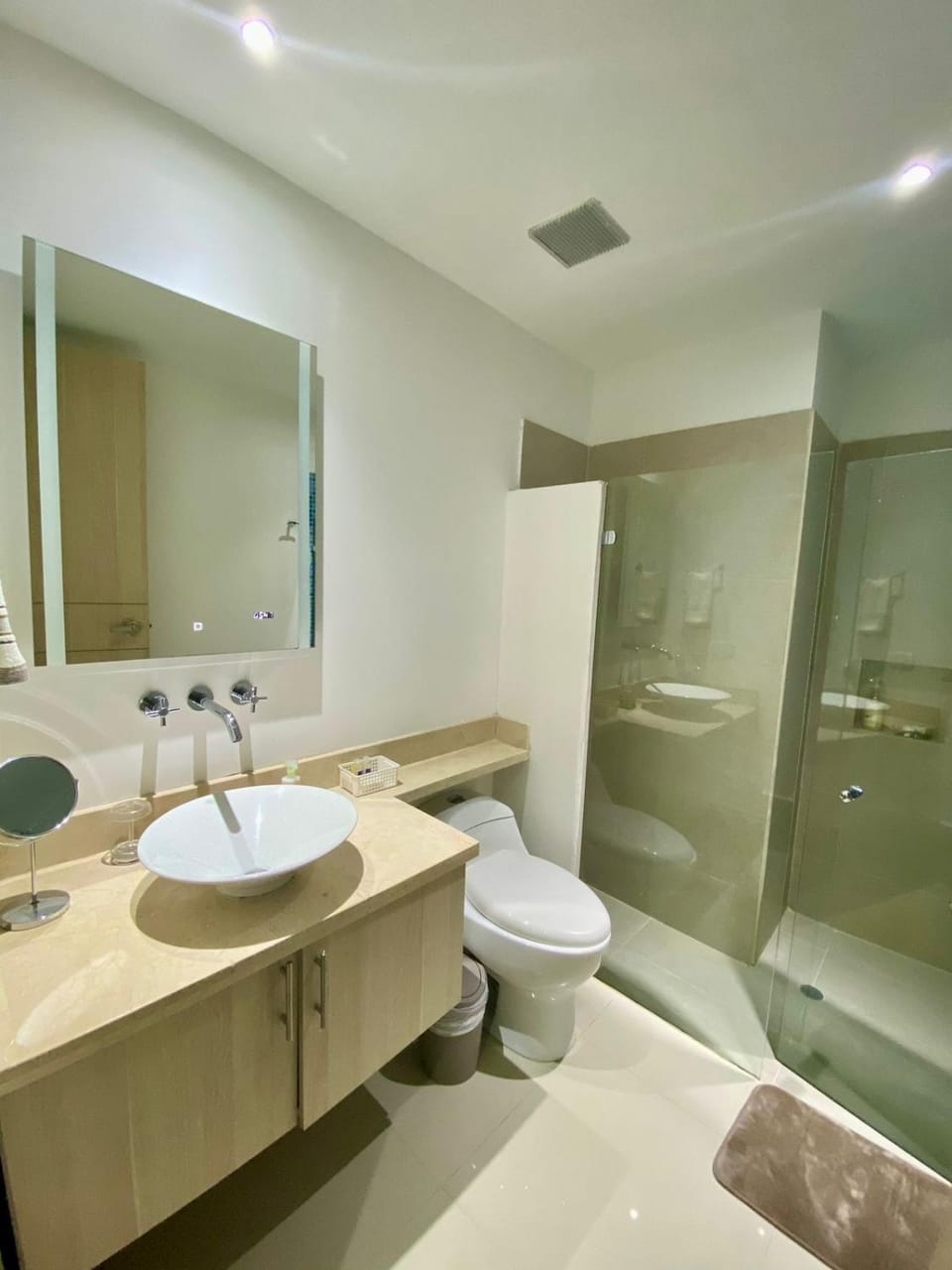 Shower, Bathroom, towels