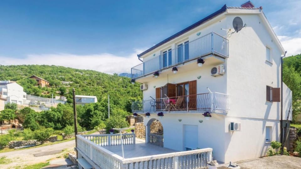 Property building, Balcony/Terrace