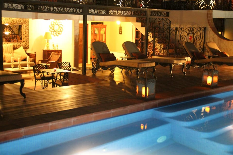 Swimming pool