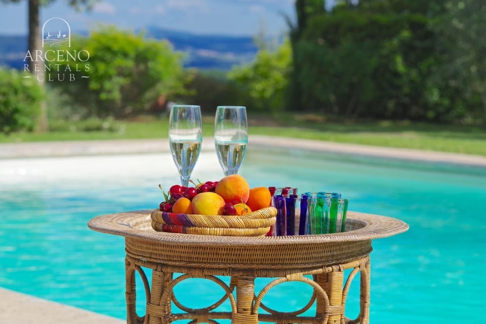 Spring, Summer, Food and drinks, Autumn, On site, Food, Garden view, Landmark view, Mountain view, Pool view, Drinks