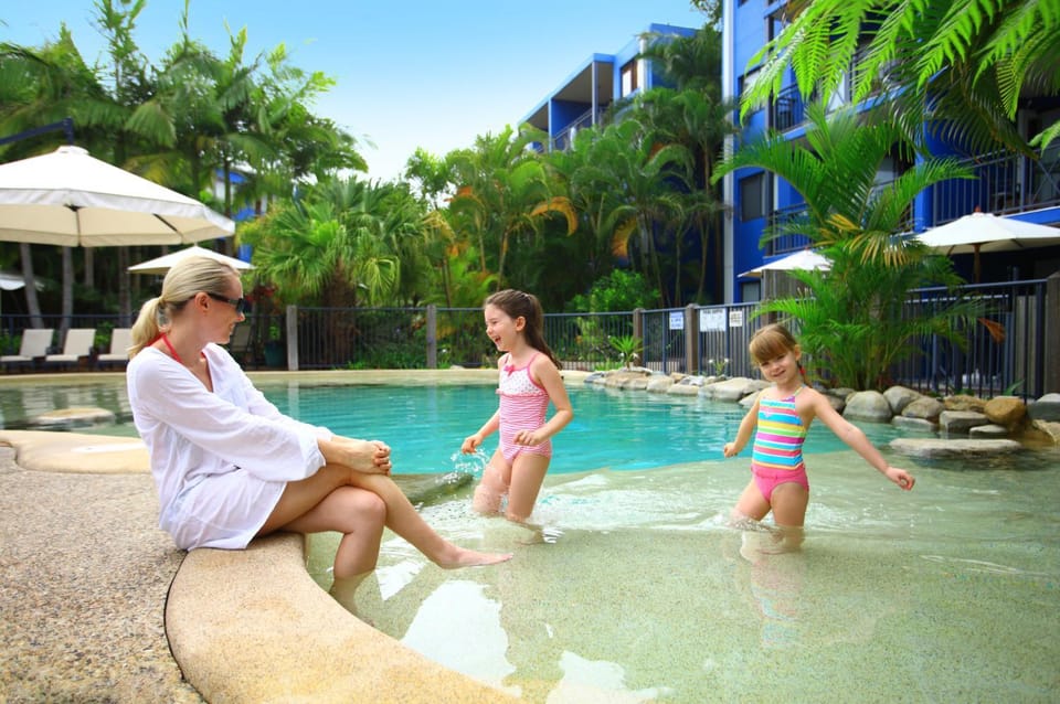 Swimming pool, Swimming pool