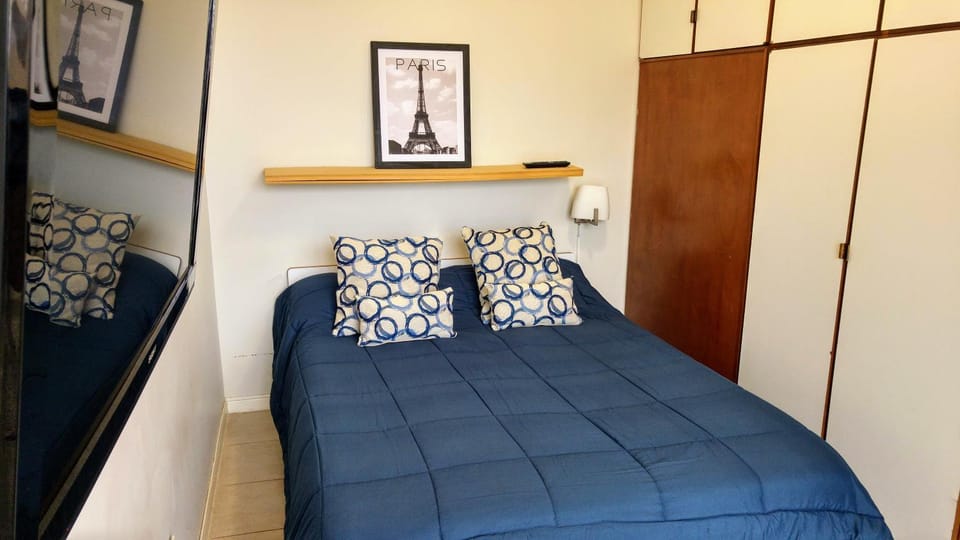 Bed, Bedroom, City view, Landmark view, Sea view, Street view, Family