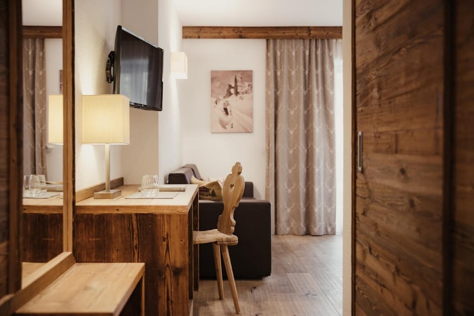 Decorative detail, Bedroom