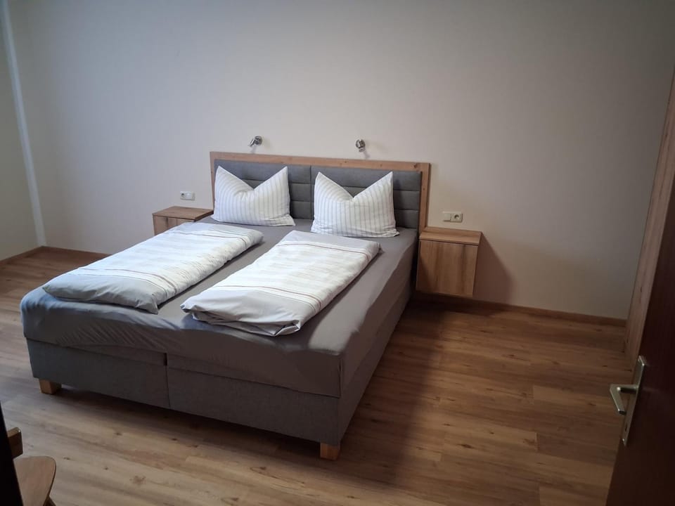 Pension Post - Sistrans Bed and Breakfast in Innsbruck