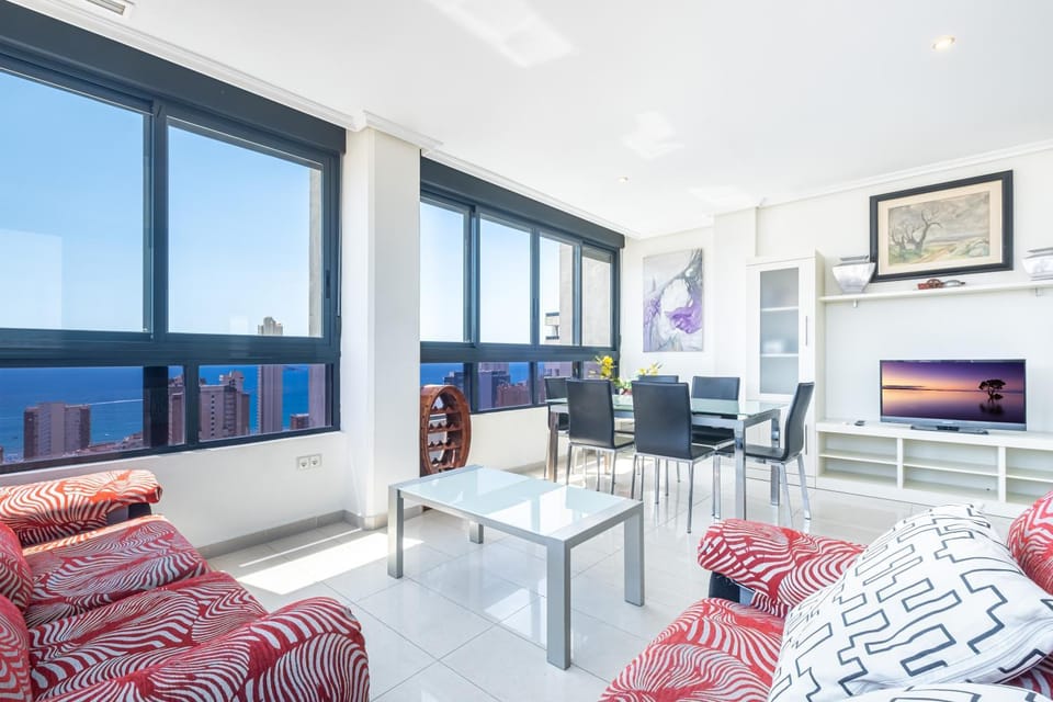 TV and multimedia, Living room, Decorative detail, Dining area, Sea view