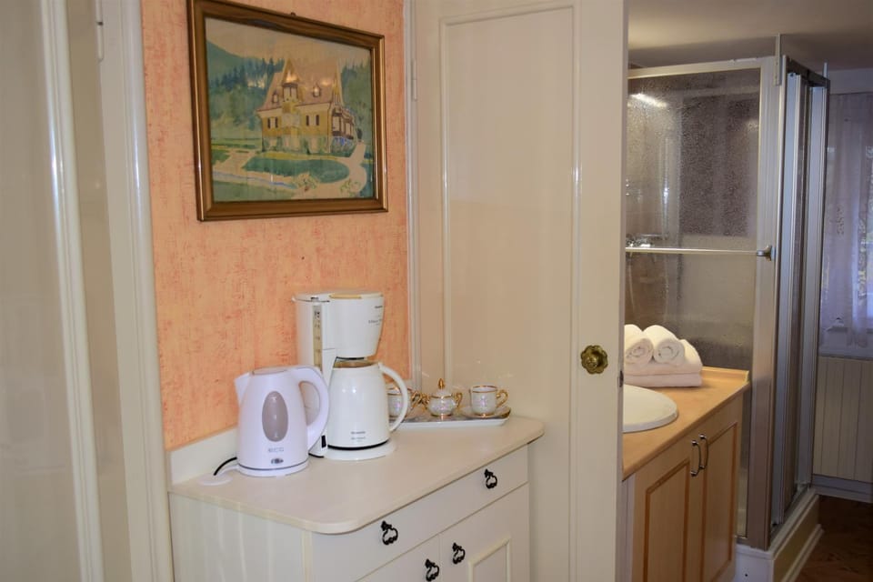 Bathroom, Coffee/tea facilities