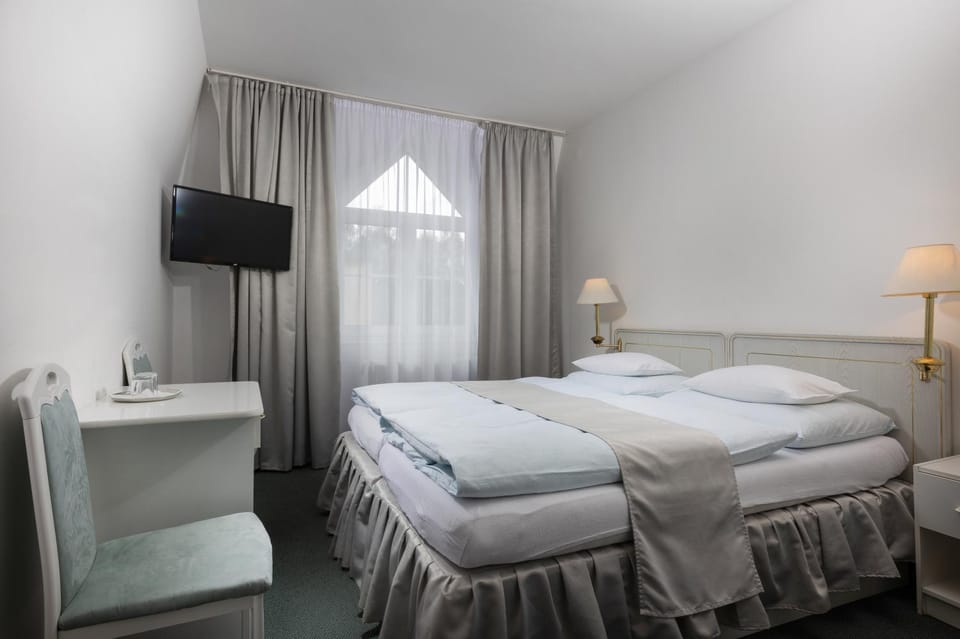 Bed, TV and multimedia