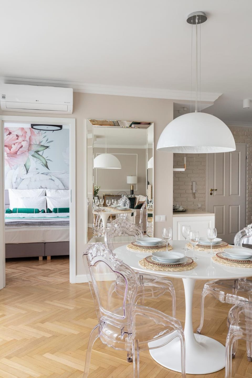 Coffee/tea facilities, Living room, Bedroom