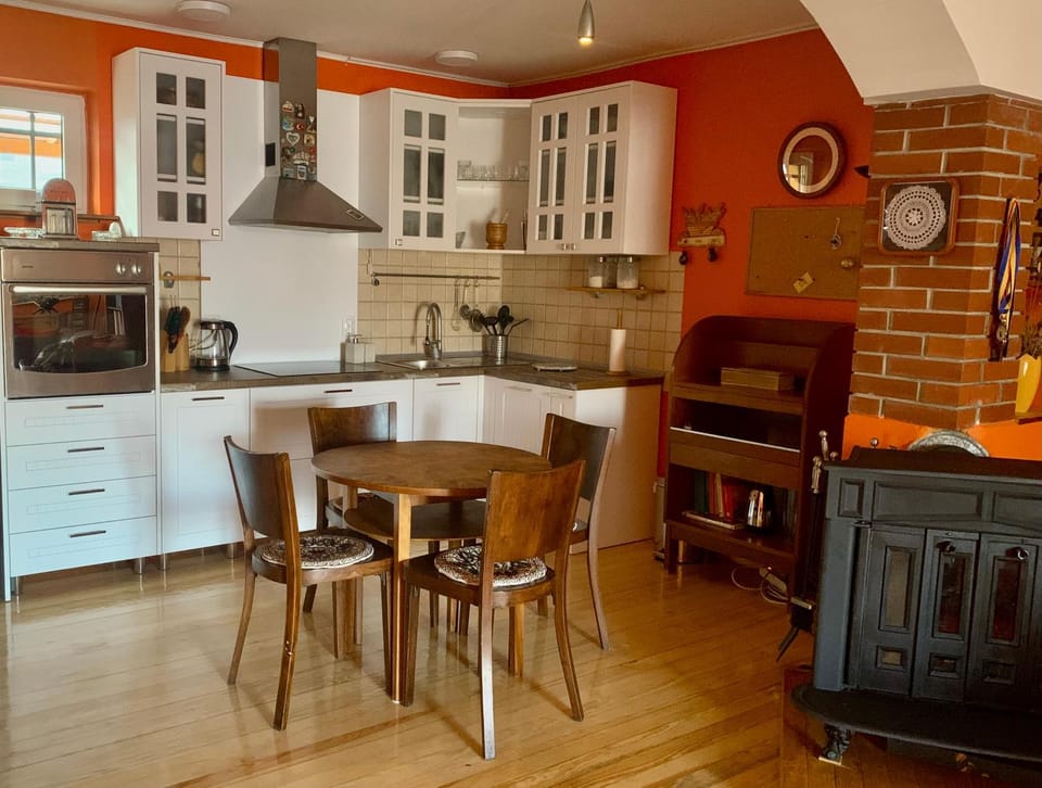 Dinner, kitchen
