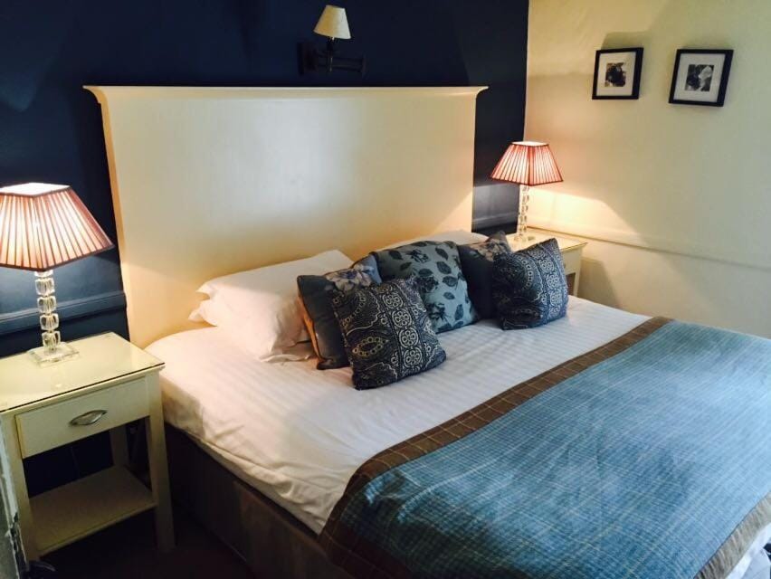 Mason's Arms Hotel in England