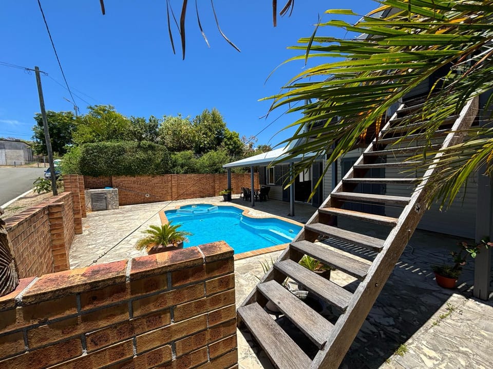 Property building, Swimming pool