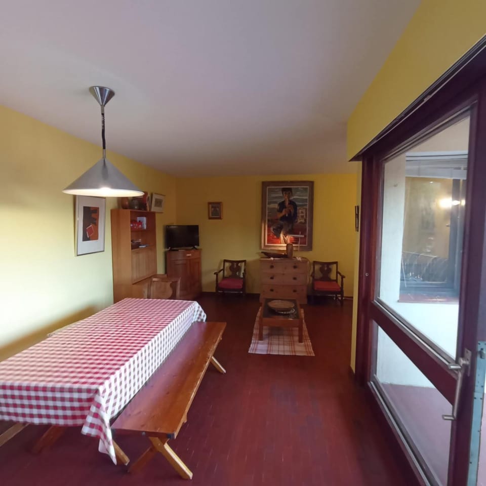 TV and multimedia, Balcony/Terrace, Living room, Dining area