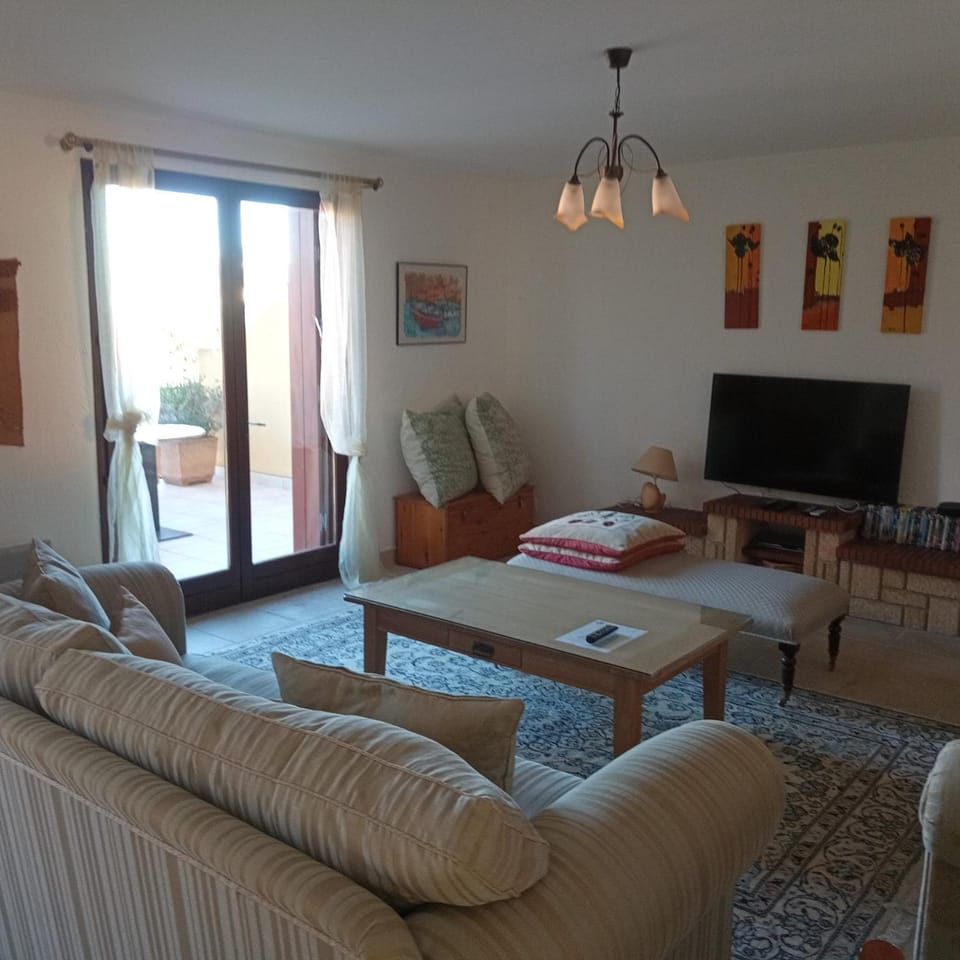 TV and multimedia, Balcony/Terrace, Living room