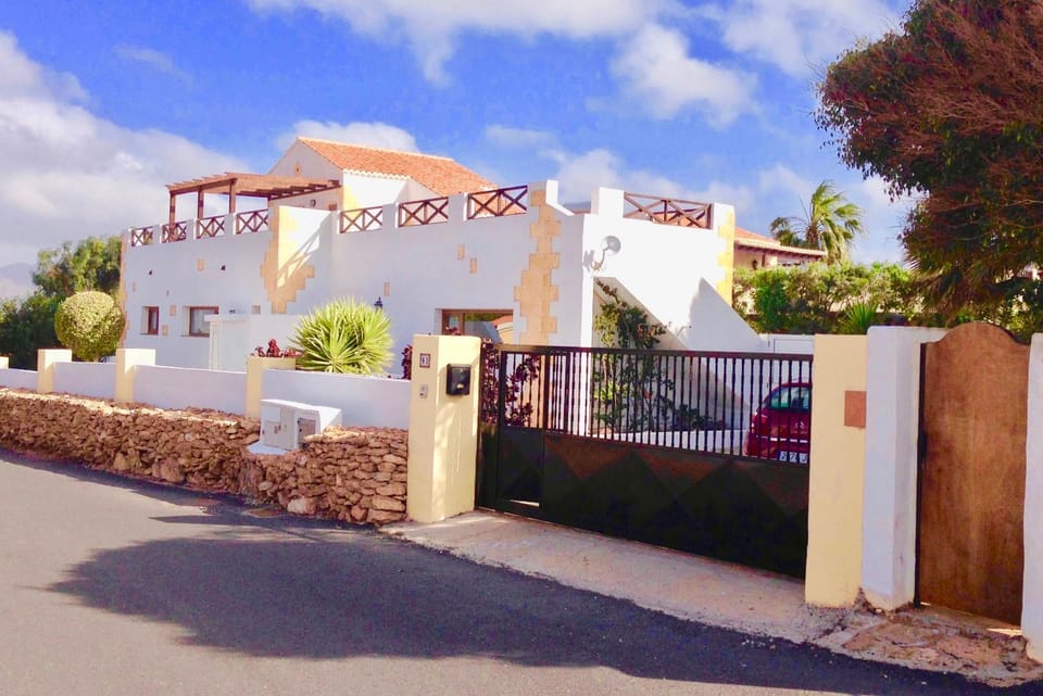 Casa Del Medio House in Maxorata