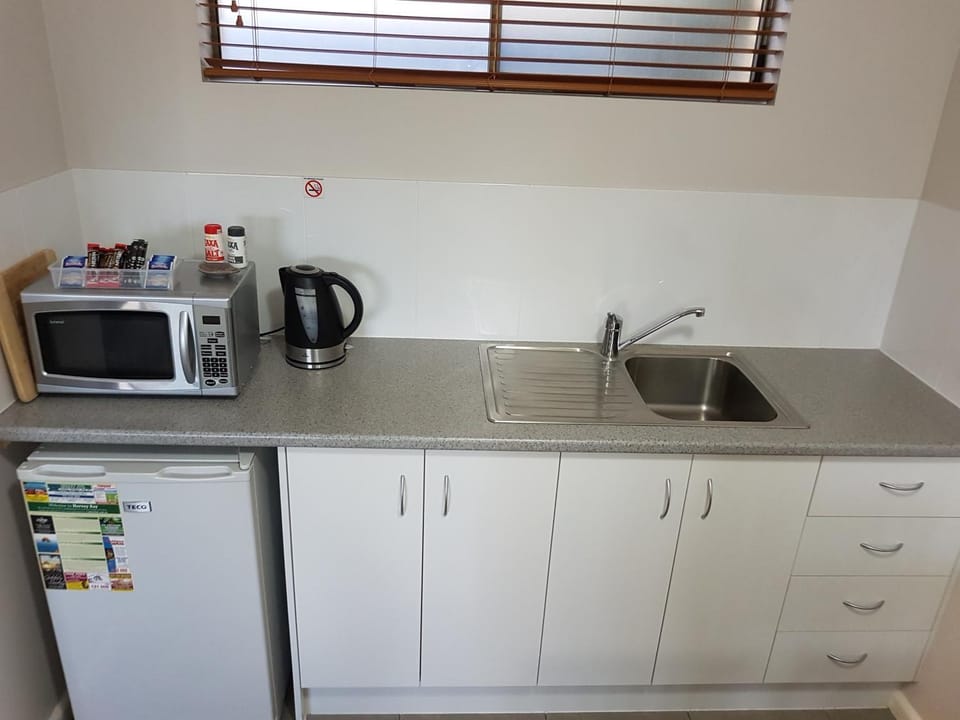 Coffee/tea facilities, Kitchen or kitchenette