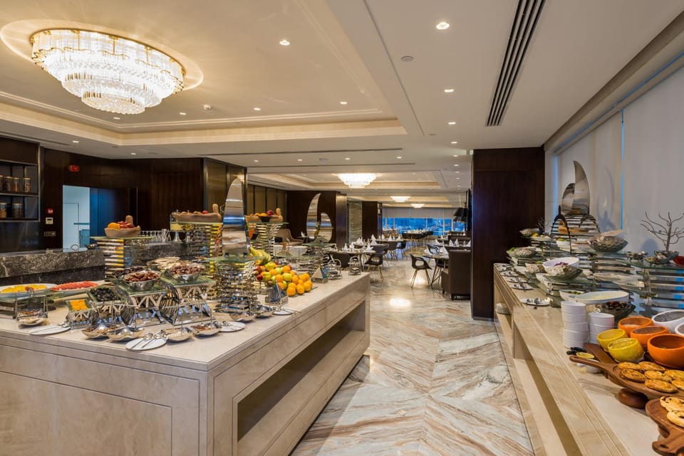 Food and drinks, Buffet breakfast