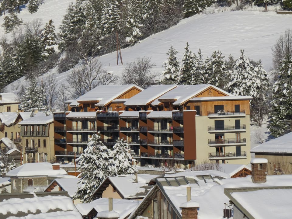 Property building, Winter