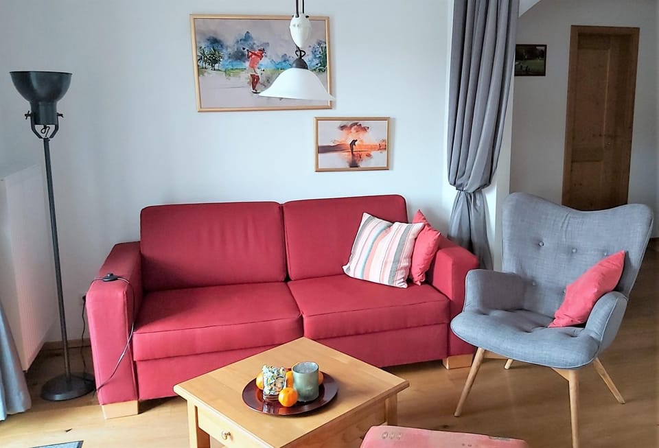 Living room, Photo of the whole room, Seating area