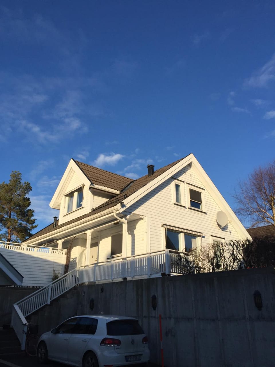 Property building, Patio, Facade/entrance