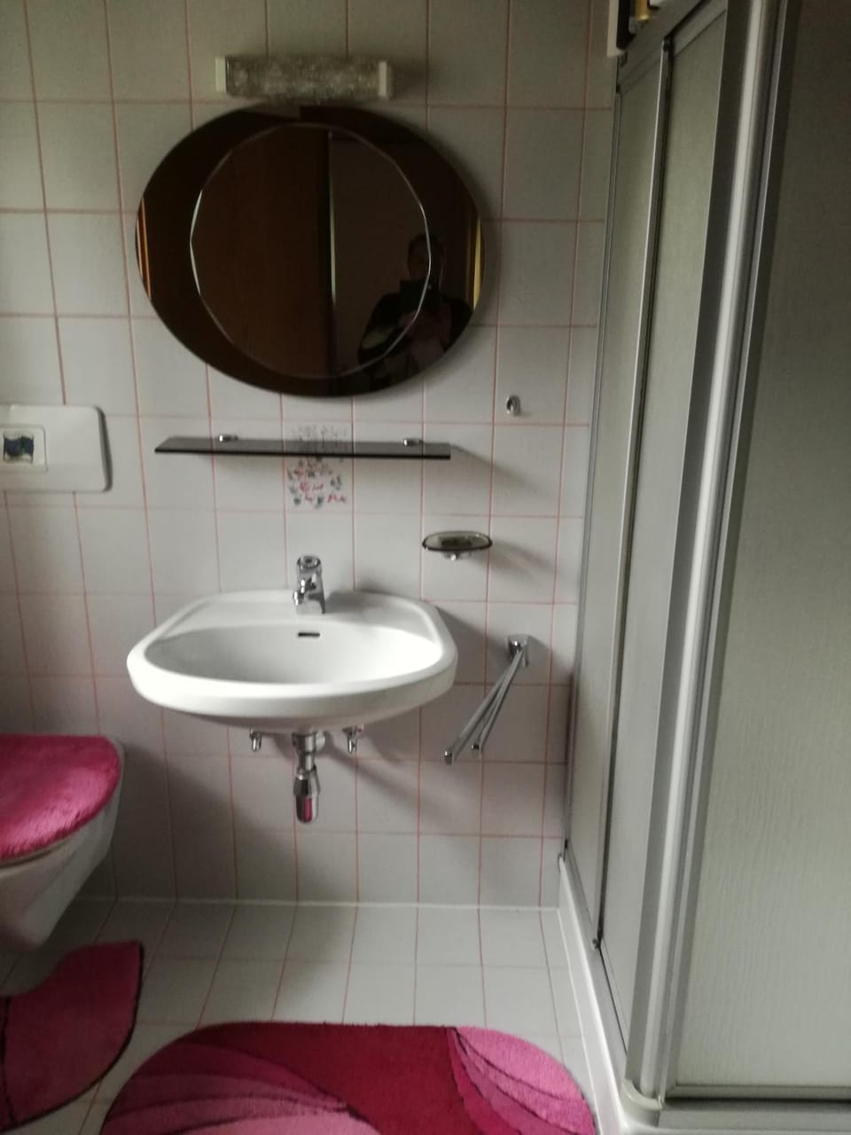 Bathroom, Decorative detail, Decorative detail