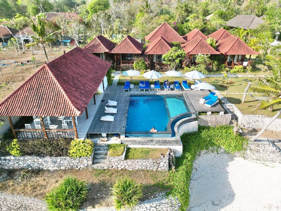 Property building, Garden view, Swimming pool