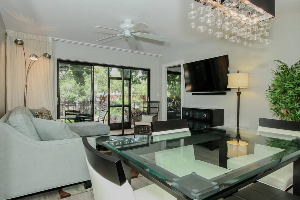 Park Shore Resort, 1st Floor, Bldg.F House in Naples