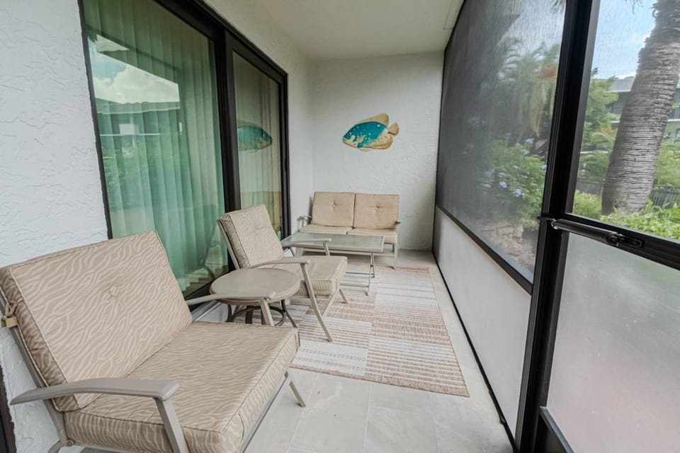 Park Shore Resort, 1st Floor, Bldg.I, End Unit House in Naples